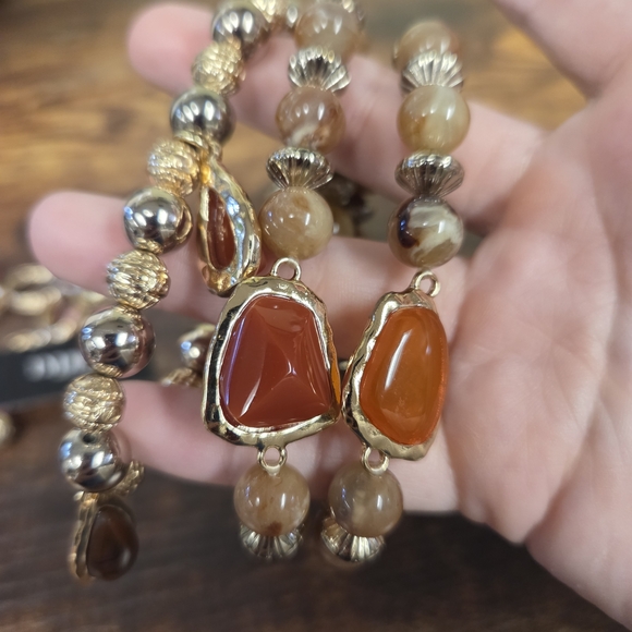 🆕️Goldtone Beaded Bracelet Set of 4 - Picture 2 of 4